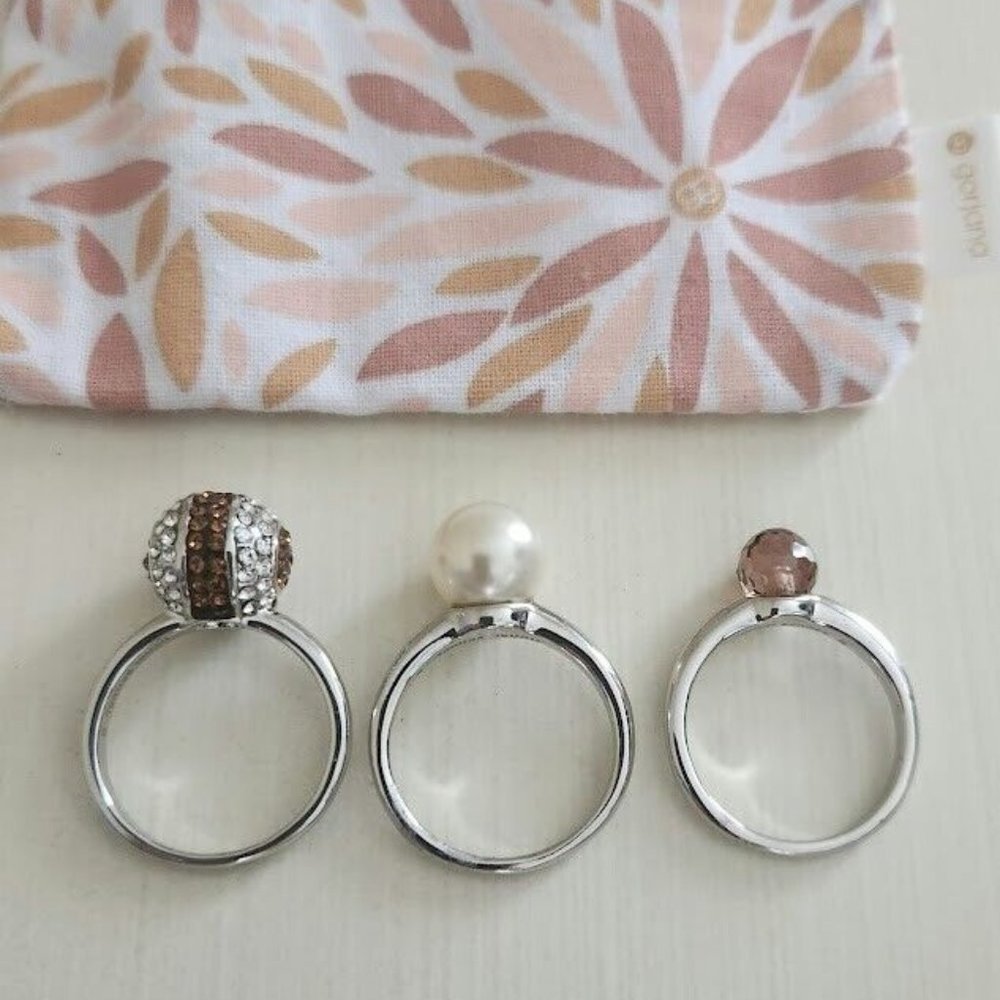 Henri Bendel Silver Plated Stackable Ring Set of 3 ~ Size 8 ~ MINT!
